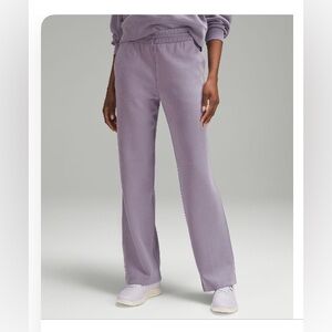 Lululemon Softstream High-rise Pant Purple Ash
Size 12